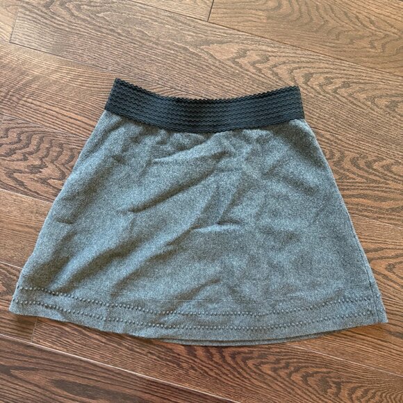 Club Monaco Knit Mini Skirt - Picture 4 of 4
